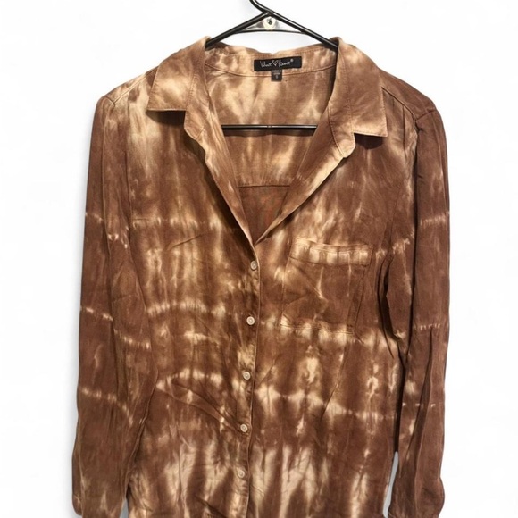Velvet Heart Janice Brown Tie-Dye Button-Down Shirt - Picture 7 of 7